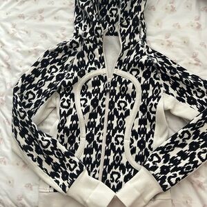 Lululemon women’s  Zip-up Hoodie